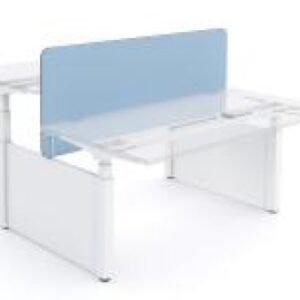 Priekinė stalo uždanga tarp stalų padengtos specialiu perforuotu audiniu