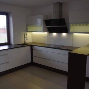 Virtuviniai baldai ID VIRT 17 balta laminuota