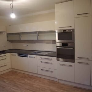 Virtuviniai baldai ID VIRT 19 balta laminuota