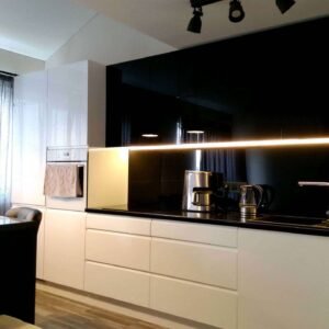 Virtuviniai baldai ID VIRT 34 balta laminuota