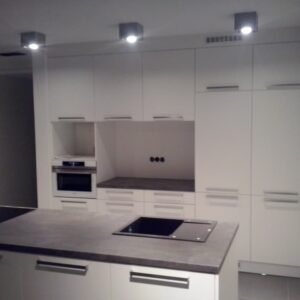 Virtuviniai baldai ID VIRT 7 balta laminuota