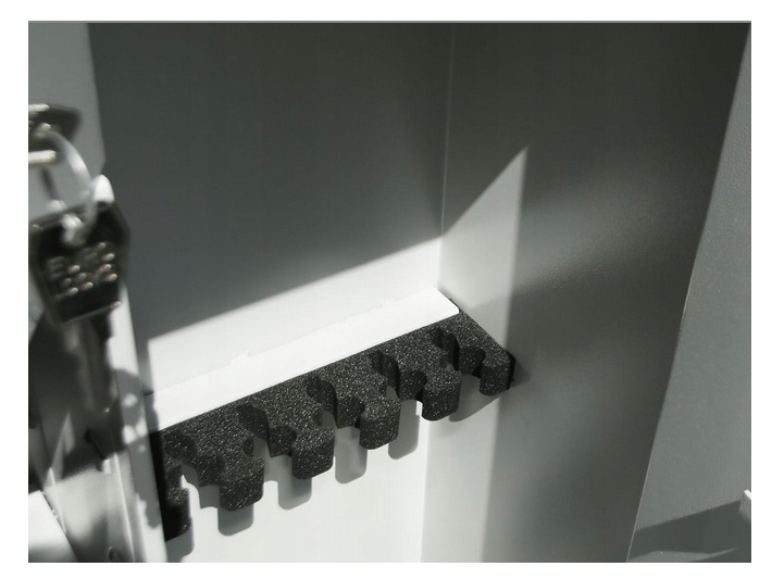 Ginklų seifas VALBERG ARSENAL 1253 EL 4 Ginklų seifas VALBERG ARSENAL 1253 EL konstrukcija užtikrina atsparumas įsilaužimui