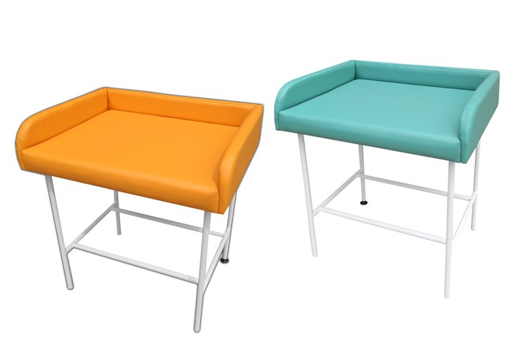 Kūdikių vystymo stalas PRZ-1 2 Kūdikių vystymo stalas PRZ-1 milteliniu būdu vamzdžio